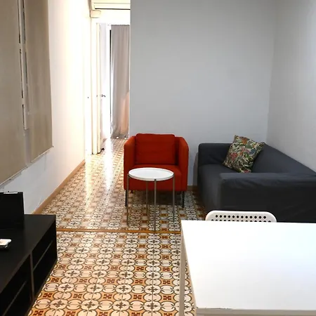 Homenfun Sants Estacion Apartment